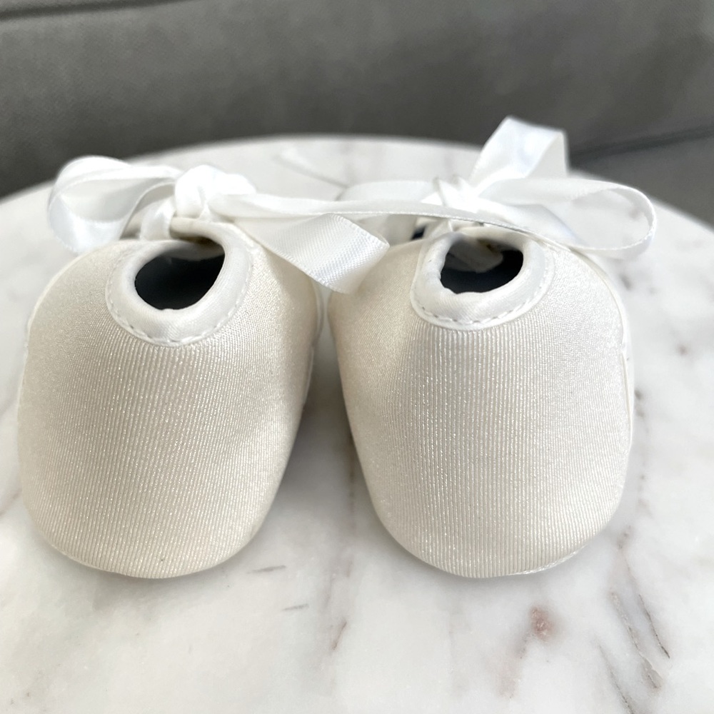 Janie & Jack Baby ribbon shoes - Picture 3 of 6